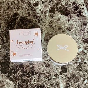 ✨Host Pick✨Ciaté Everyday Vacay Coconut Setting Powder